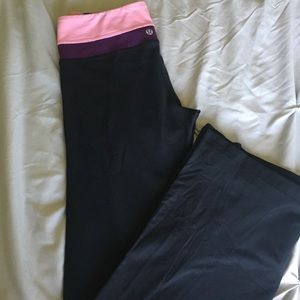 Lulemom Athletica- Black wide leg workout pants!